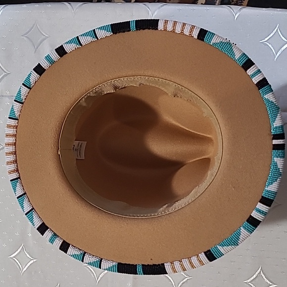 Beaded Hat & Earrings - Picture 6 of 9